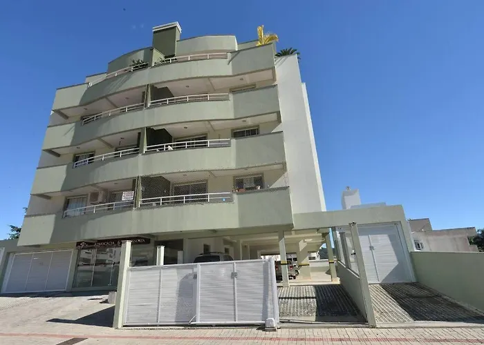 Cobertura Com Duas Vagas De Garagem Apartamento Bombinhas